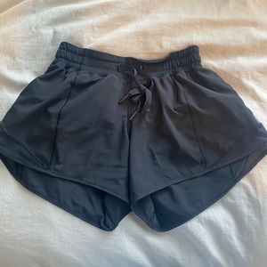 Lululemon Hotty Hot Short 4”